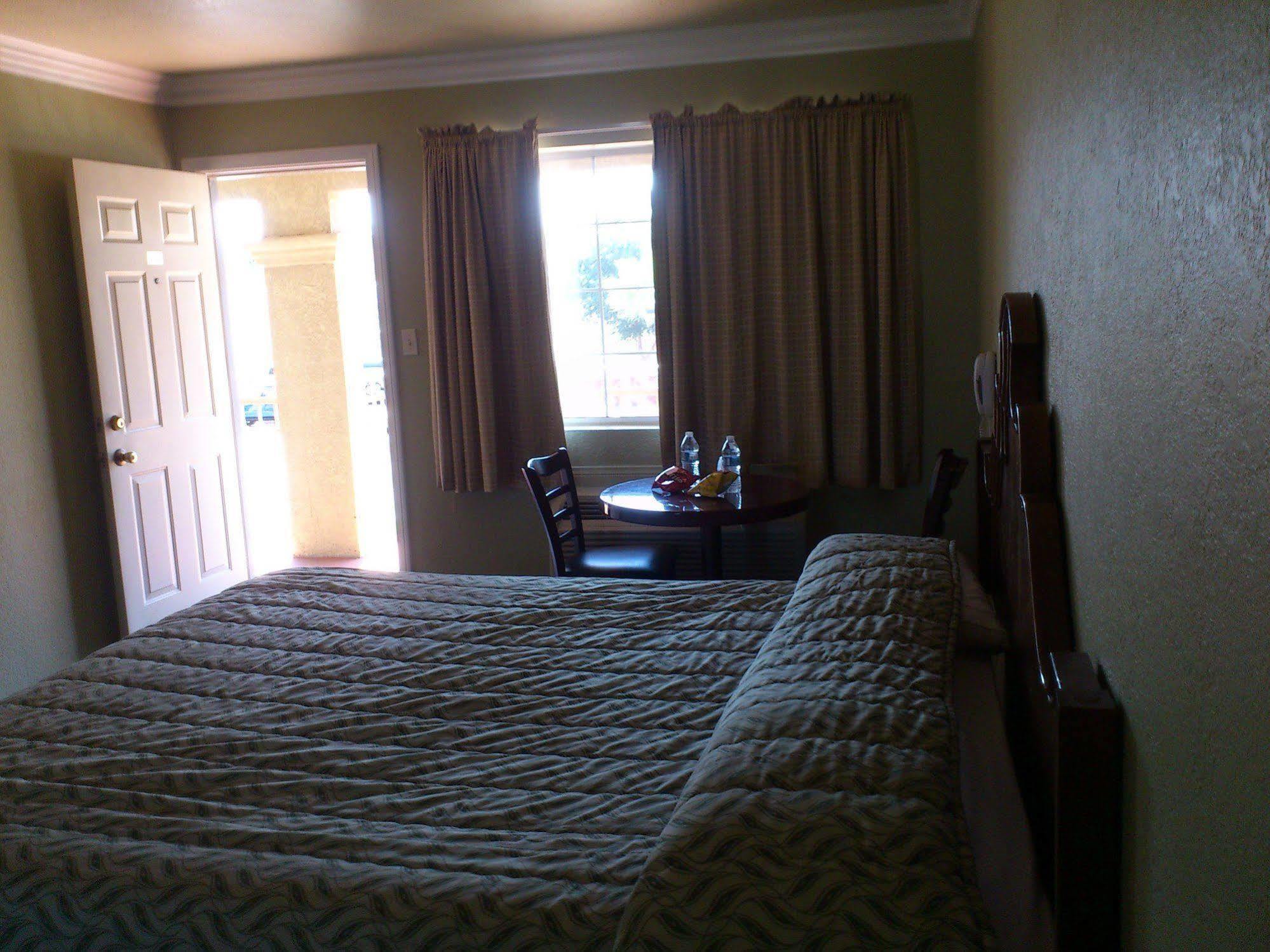 Santa Ana Travel Inn Luaran gambar