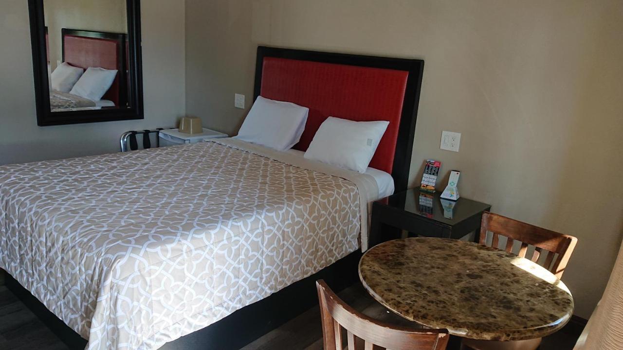 Santa Ana Travel Inn Luaran gambar